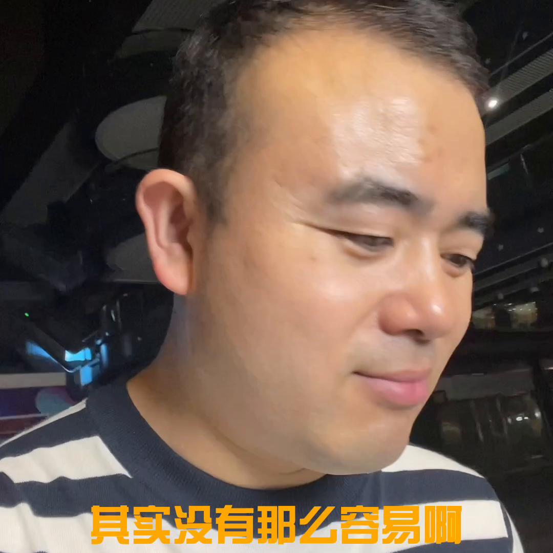 从小镇青年到主持人，从体制内再到创业者。我用16年都没...