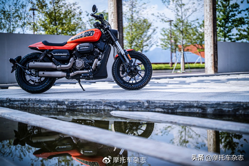 300mL级别国产巡航多了个选择——莫托菲诺小马300上市，售价23980元