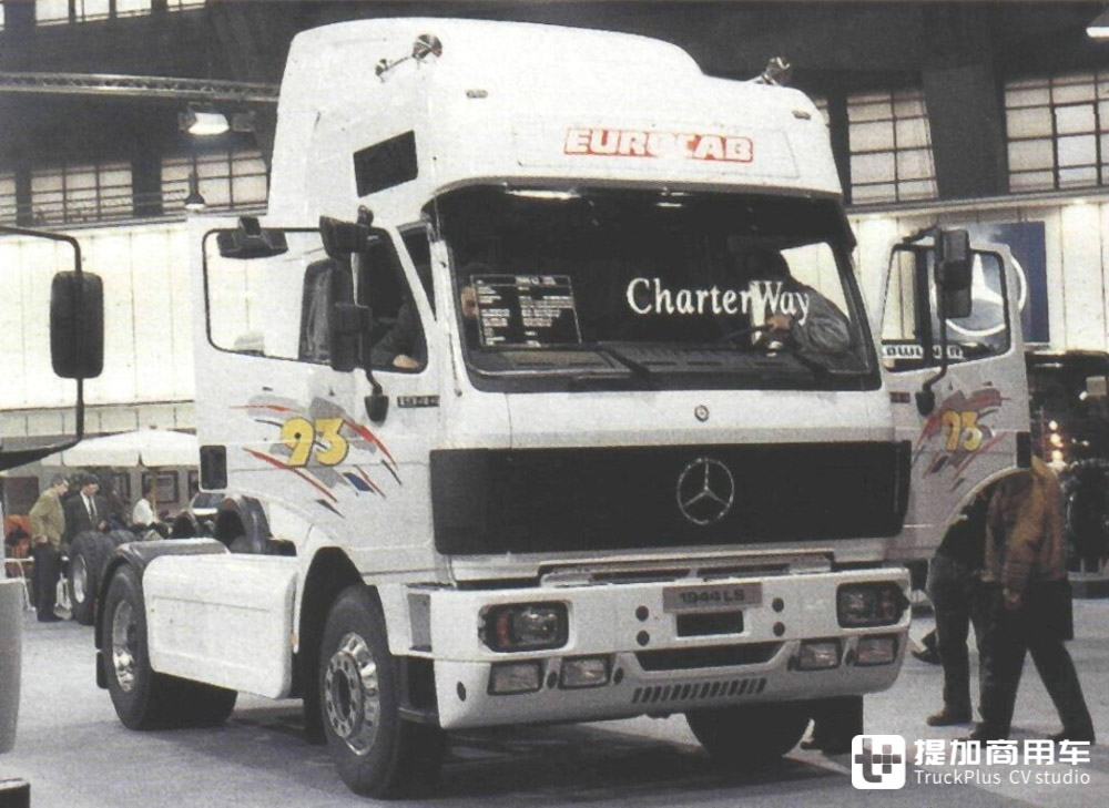 车龄32年性能如新，带你看德国卡车收藏家的爱车：奔驰MK1222S