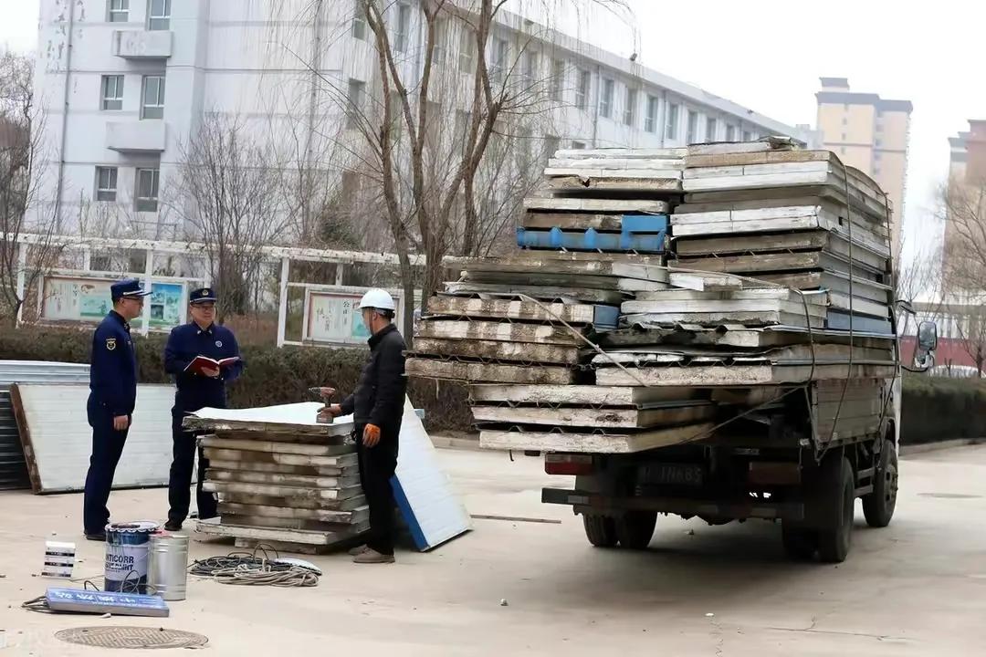 农村旧房顶改造翻新算违建吗,农村瓦房加高换顶算违建吗