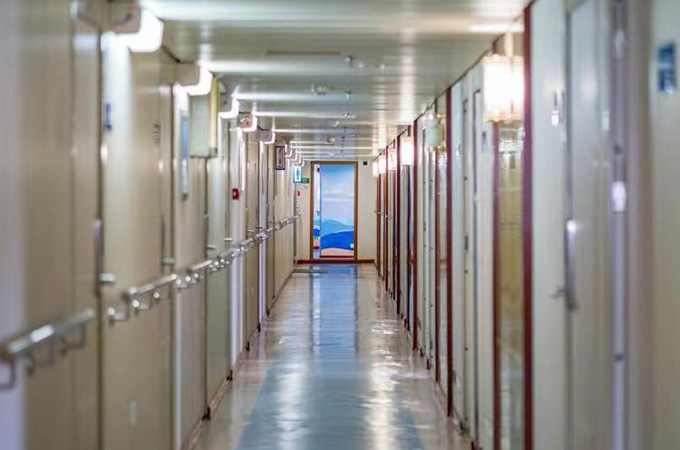 去西沙群岛坐哪个邮轮比较好,长乐公主邮轮和南海邮轮哪个更好