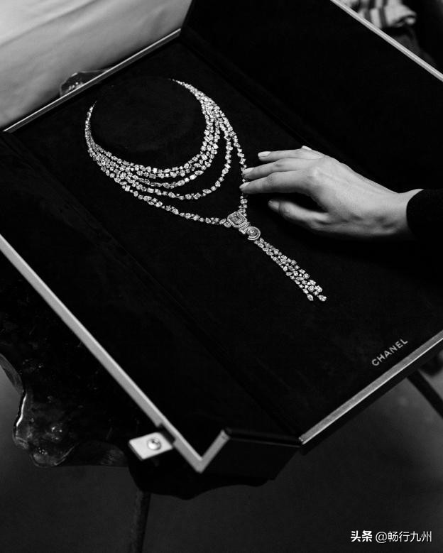 香奈儿n5香水圣诞款,香奈儿n5淡香水红色版特别限量版