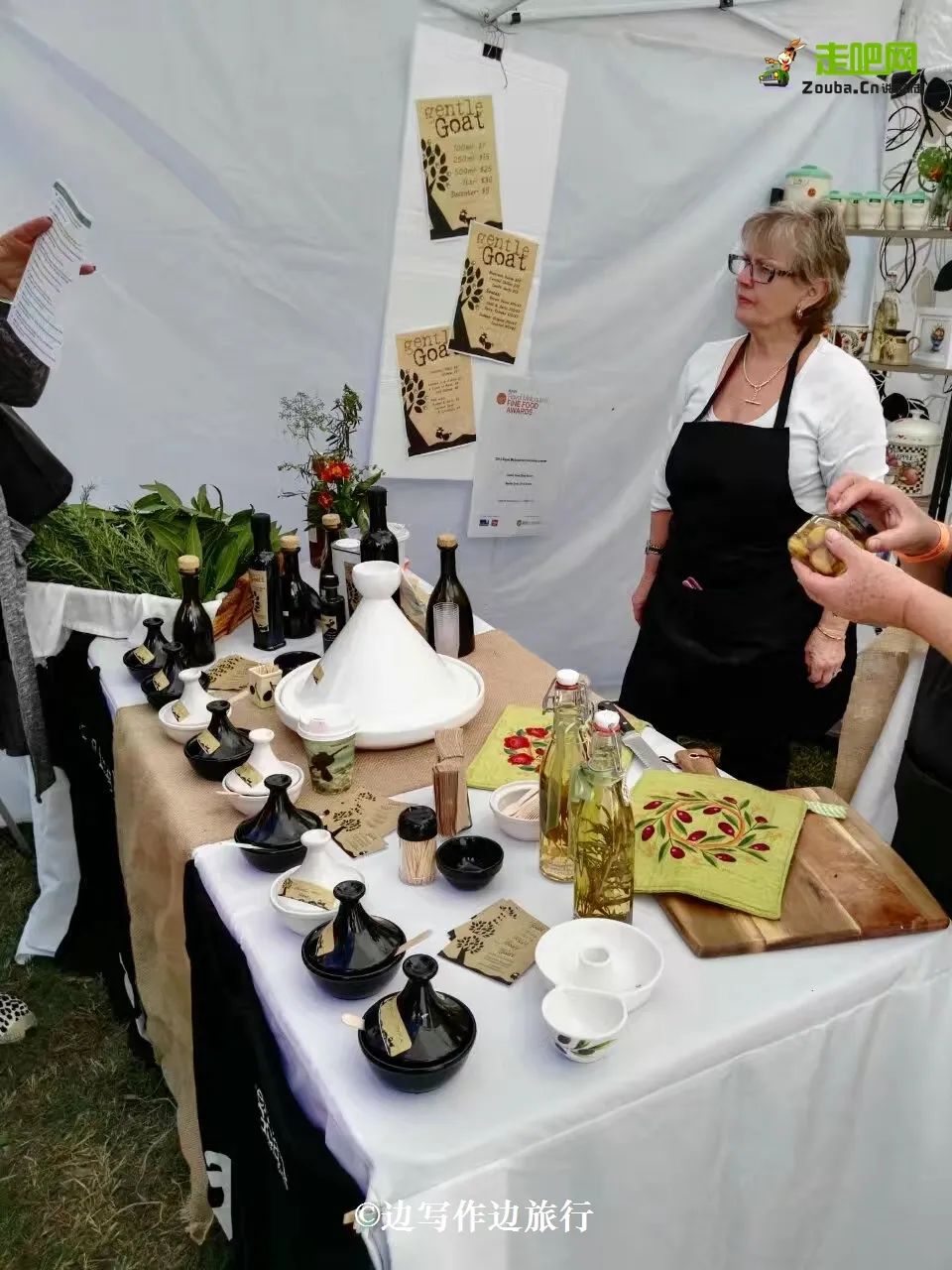 贫穷女大学生第一次出国旅行去哪,女生穷游4年游了24个国家