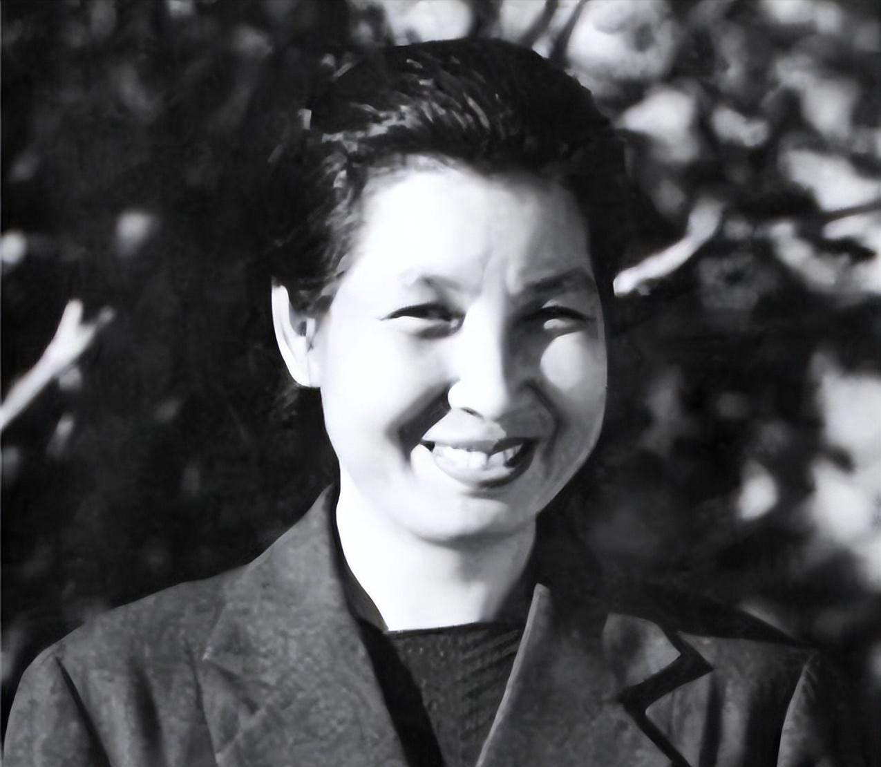 陶斯亮的背景有多强大？她的母亲敢和毛主席吵架，父亲官至正国级