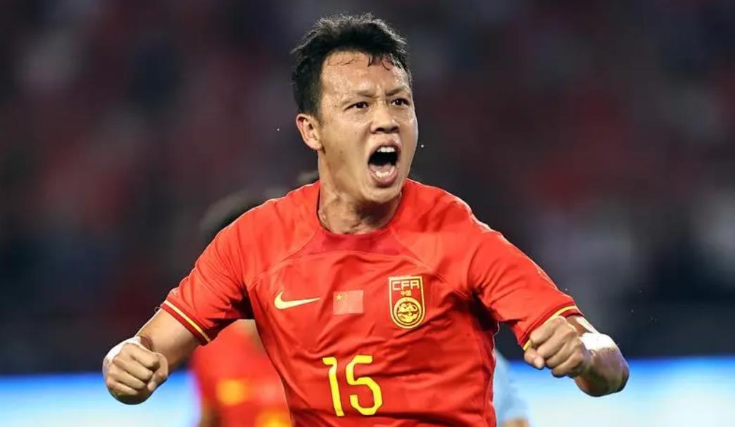 中国男足精彩丢球,男足丢球爆笑名场面