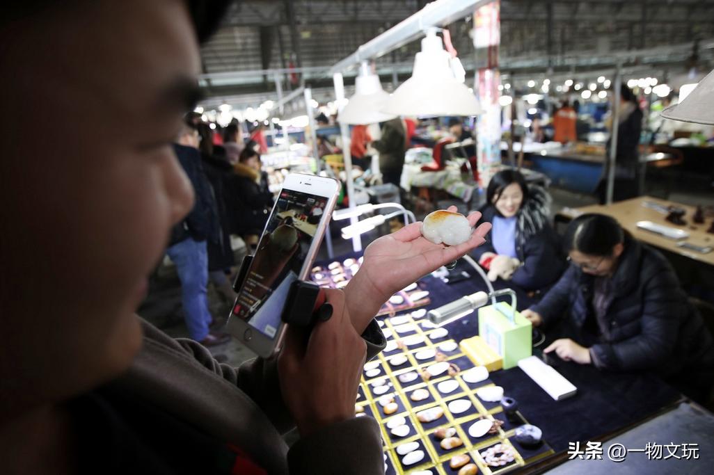 在哪个直播间买玉最靠谱,24小时直播卖玉