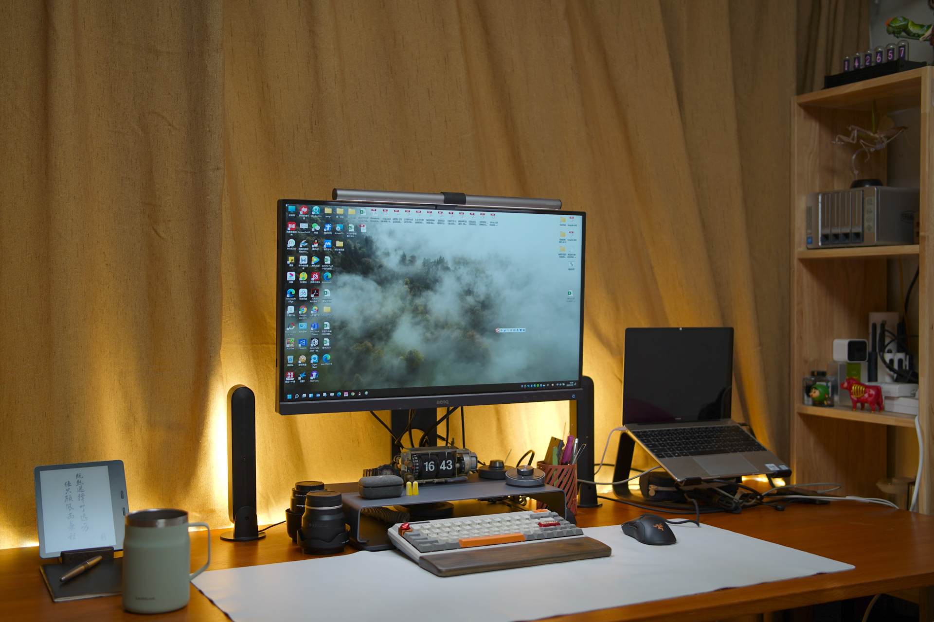 男人谁不喜欢一张大大的书桌,智芯1.8M实木升降桌那是真的爱