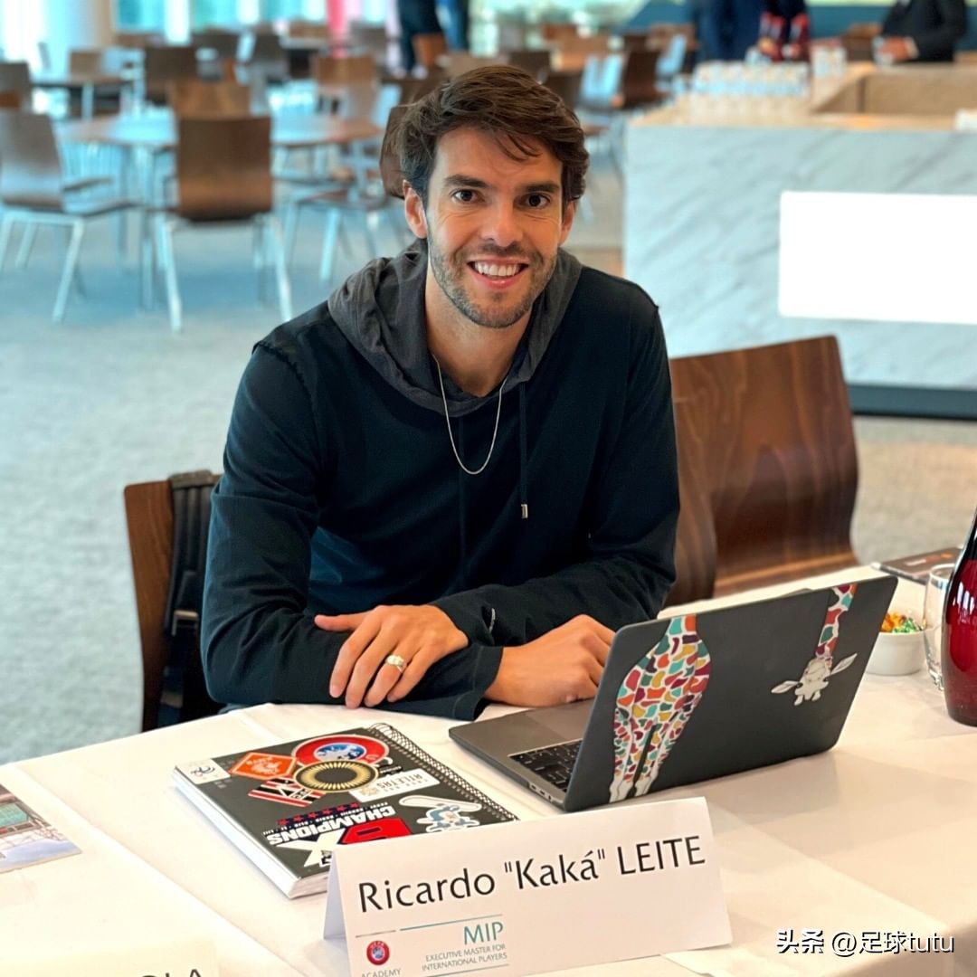 小学生才做选择下一句,小孩才做选择成年人全都要