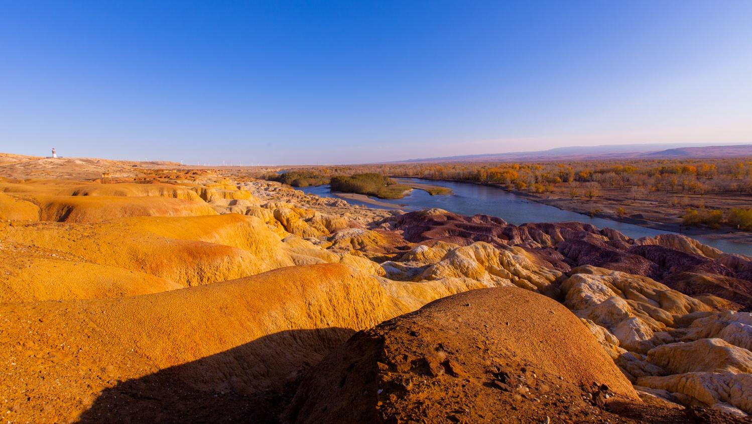 准噶尔盆地石英滩隆起的正反演结构，和遗传机制间的联系
