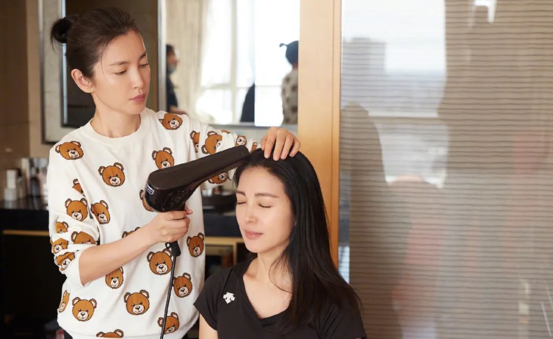 娱乐圈隐藏太深的十对亲姐妹,共闯娱乐圈的15对明星亲姐妹