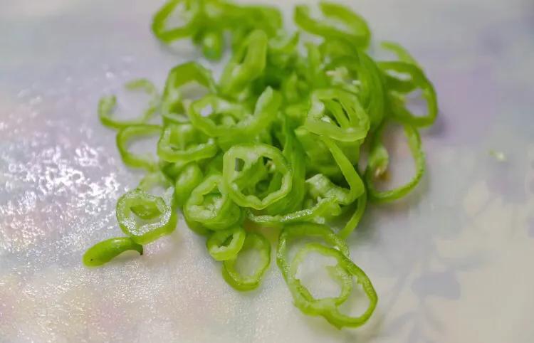 夏天大家喜欢吃的凉拌菜快来看看,家常菜适合夏天做的一道凉拌菜