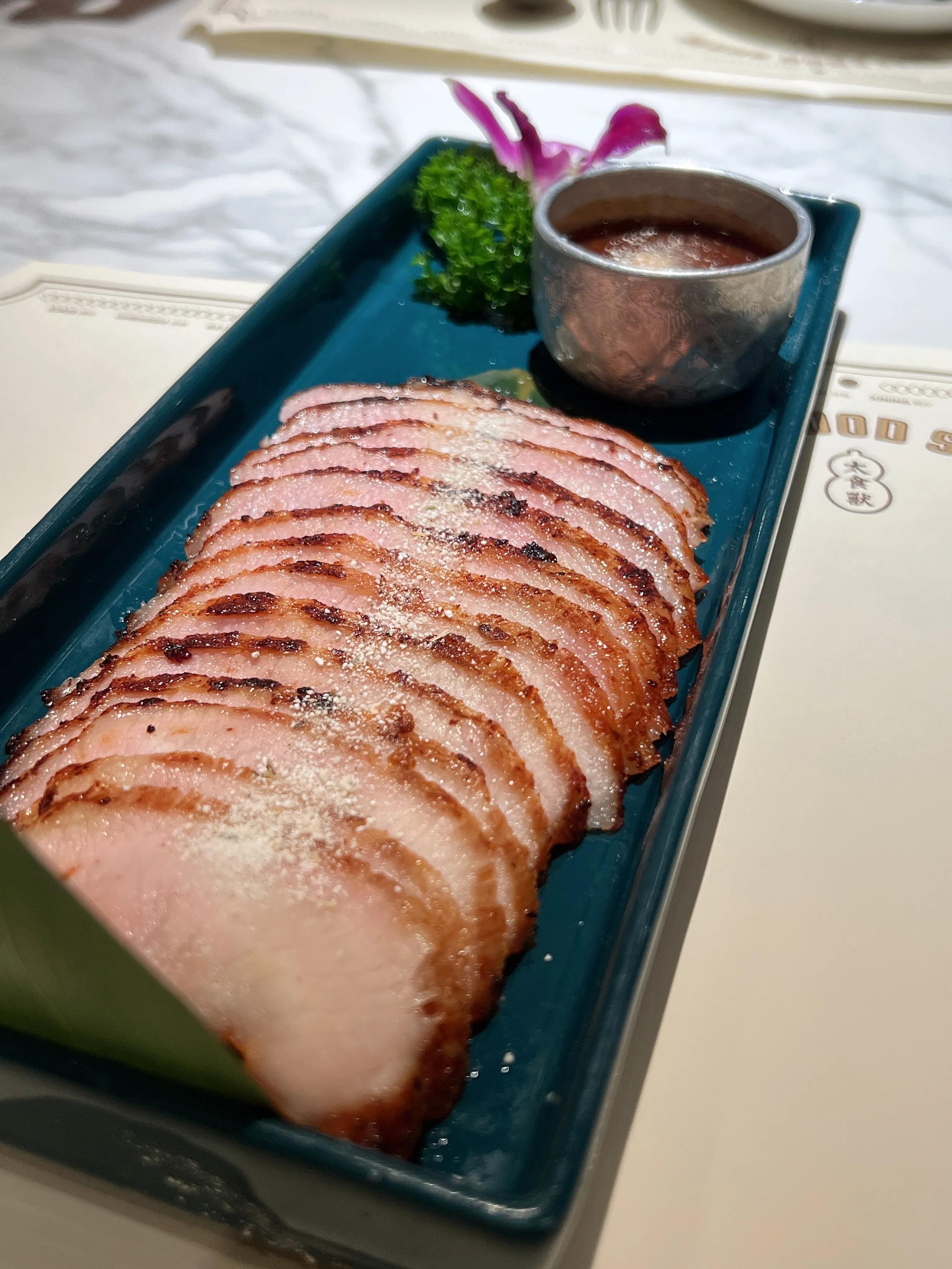 看名字大家认为这家餐厅是吃什么的?