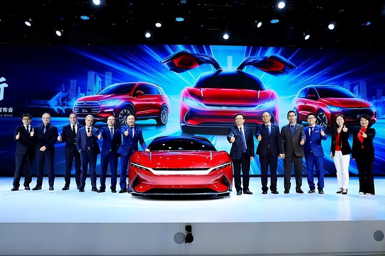 中国最大汽车集团“诞生”！半年卖出64万台，超特斯拉成全球销冠