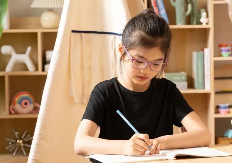 蔡司适合儿童的眼镜,蔡司防蓝光眼镜儿童