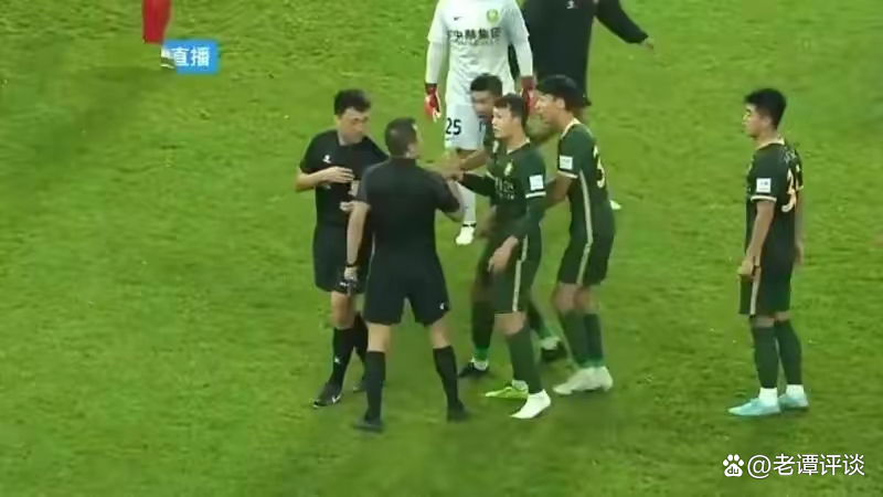 何必嘲讽一场鸡肋杯赛？或许更应该为草根足球的“繁荣”而喝彩