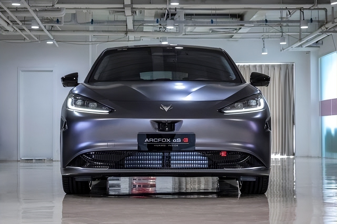 20多万元买极狐汽车，买到的是百万级的安全性和品质感