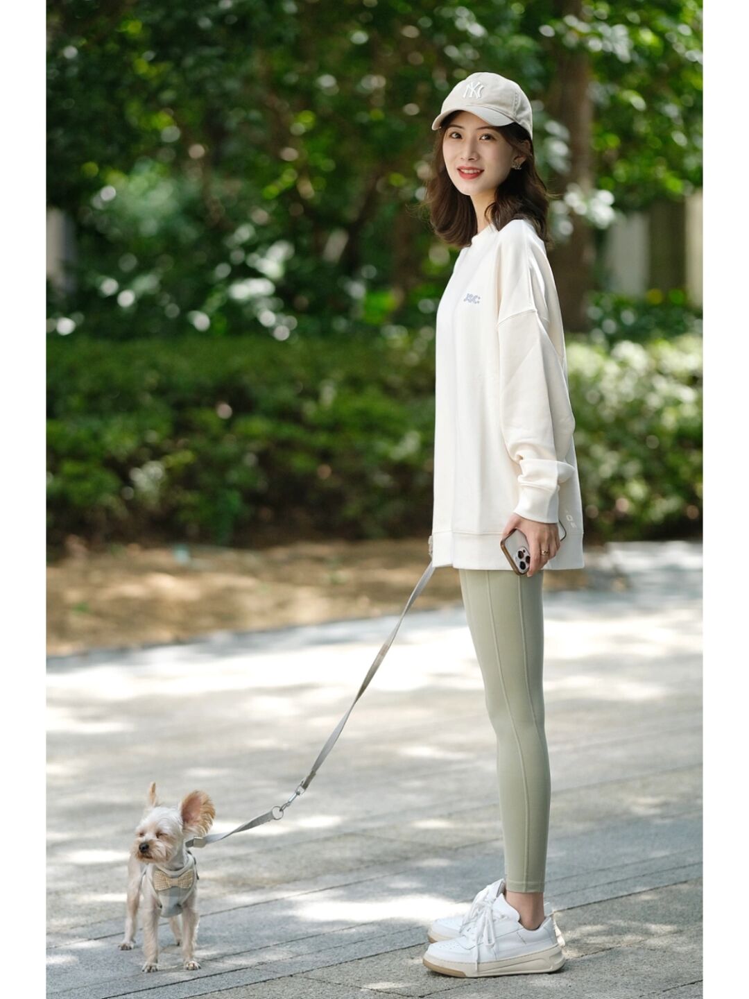 瑜伽裤高腰怎么选择,瑜伽裤到底选紧身还是宽松的好看