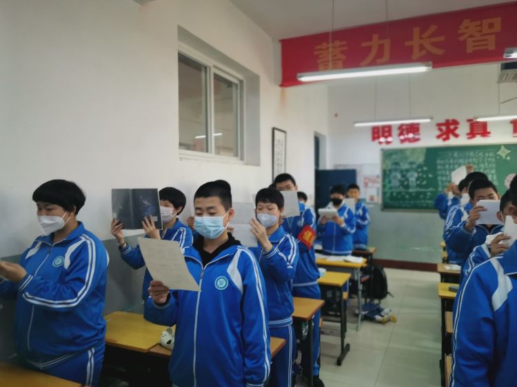 初二年级英语团体活动,初二英语活动