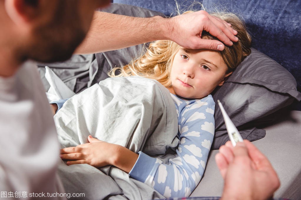 肺炎支原体抗体阳性发烧怎么处理,儿童支原体肺炎输阿奇霉素6天还发烧