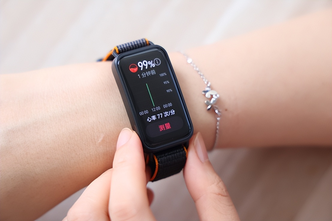 华为续航高的手环,续航华为手环