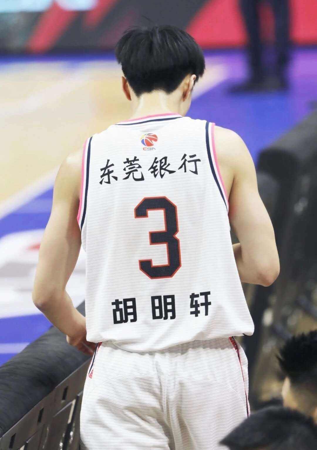 广东宏远杜锋现在怎么样了,广东宏远篮球俱乐部低谷