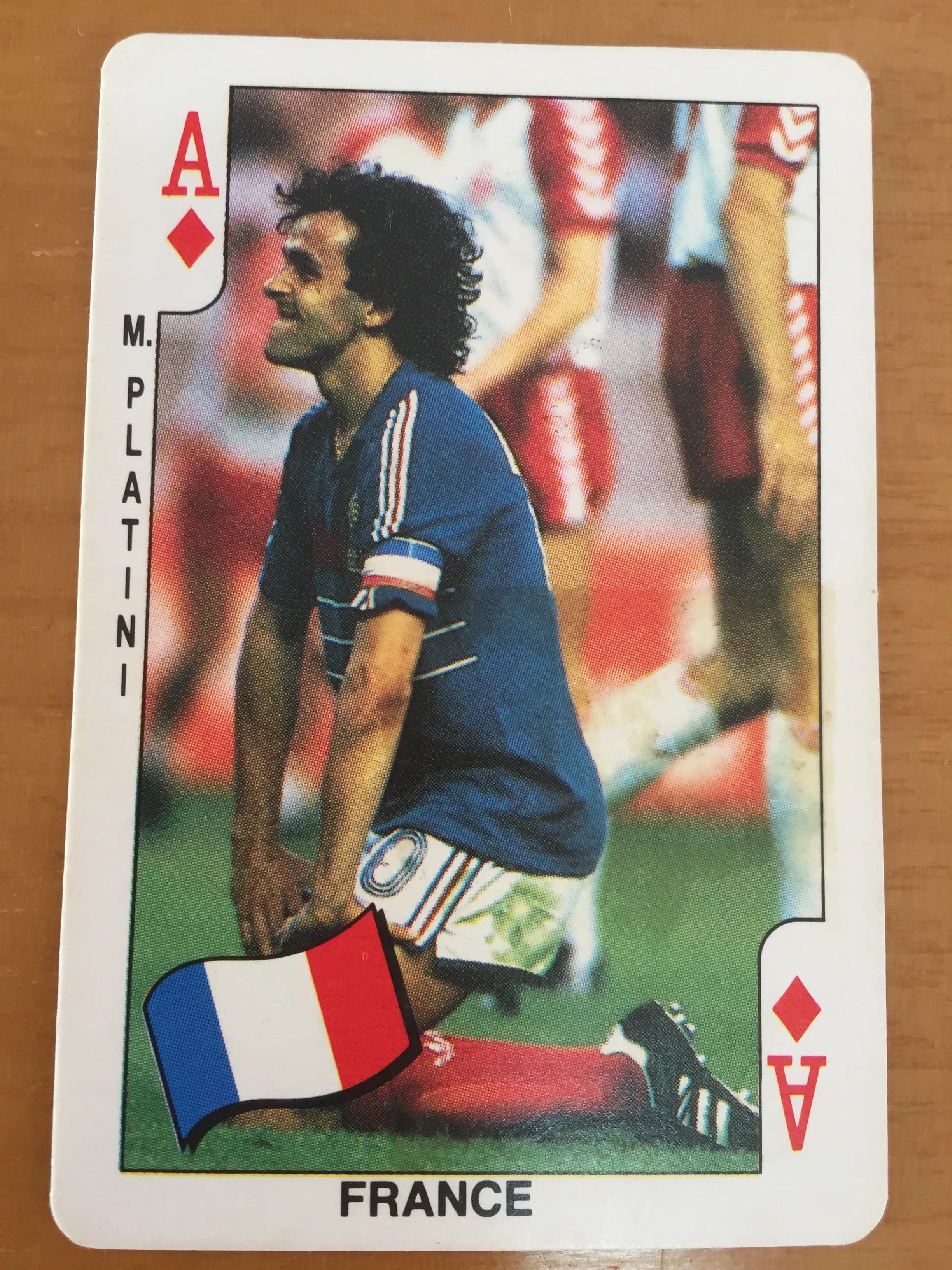 足球球星卡图片,帕尼尼足球球星卡价格表