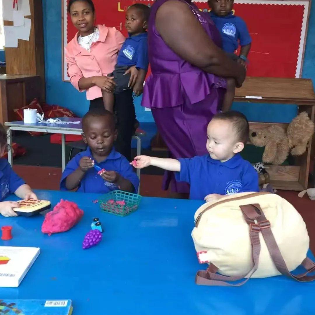 21岁莆田女人在非洲创业,15年孩子家人分隔两地,想回国却不容易