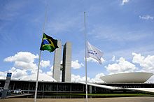 各支球队悼念沙佩科恩斯空难,沙佩科恩斯空难幸存者重返足球