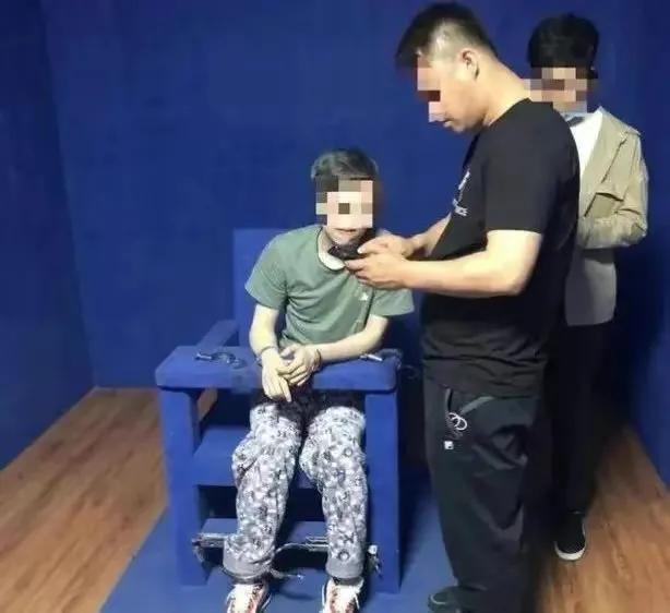 91大神秦先生的故事:冒充富二代,欺骗大量女性并进行*拍偷**