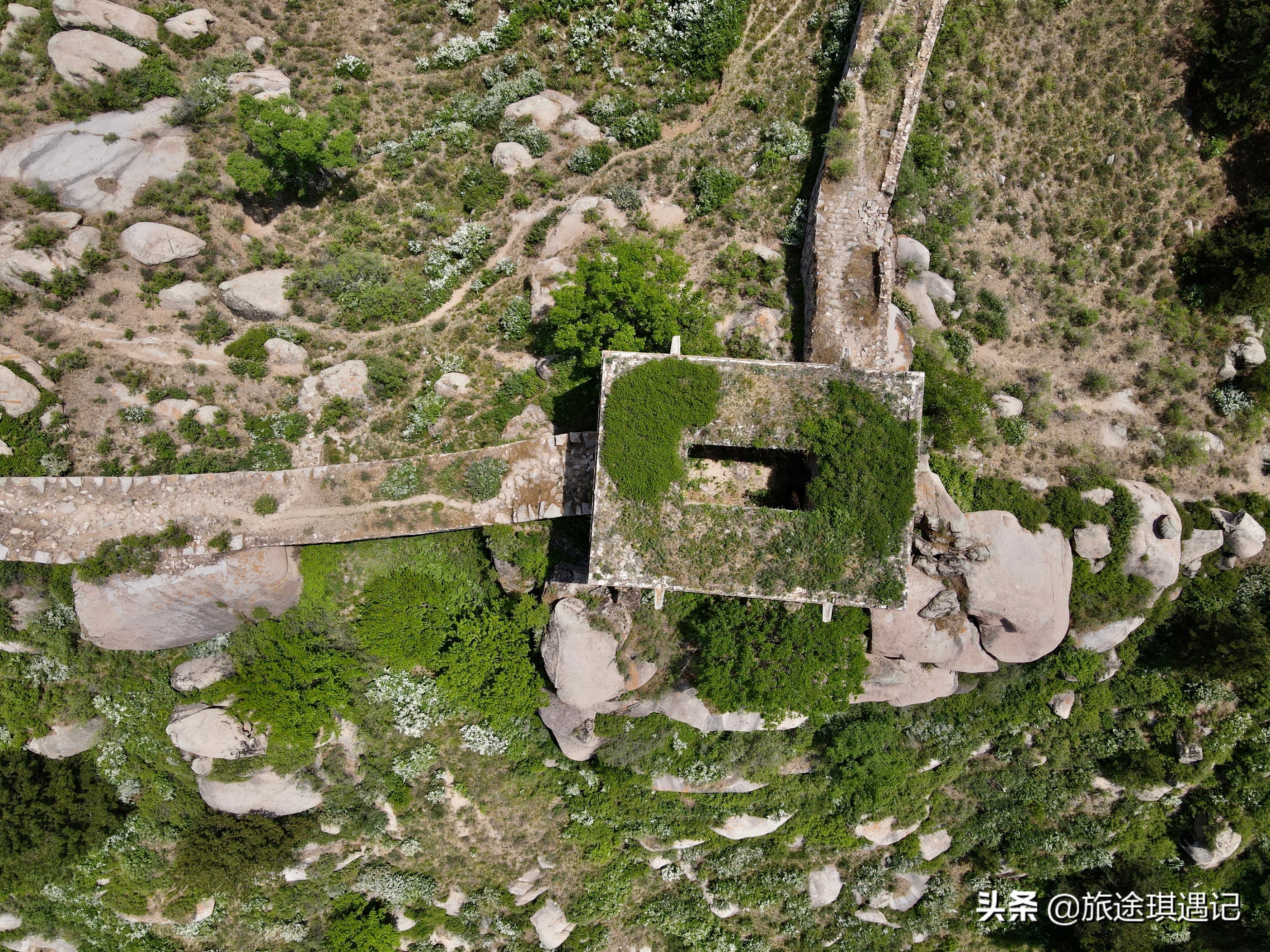 在保定也能感受边塞风情，十几个长城敌楼连成一片，让人大饱眼福