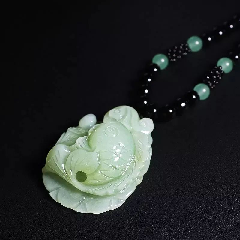 岫玉和翡翠还傻傻分不清楚？行家一眼就能看出来