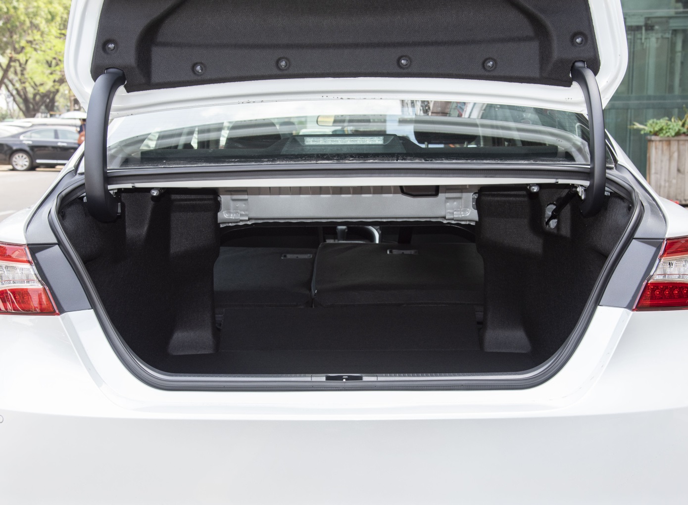 23款凯美瑞2.0锋尚版都有哪些配置,凯美瑞2.5hs锋尚版