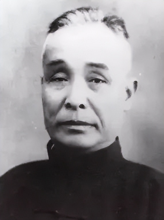 律师为冈村宁次做无罪辩护,为冈村宁次辩护三个律师