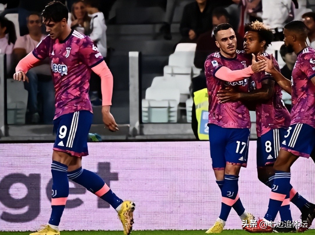 曼联惨败止步8强哈兰德,哈兰德错失绝大空门曼联