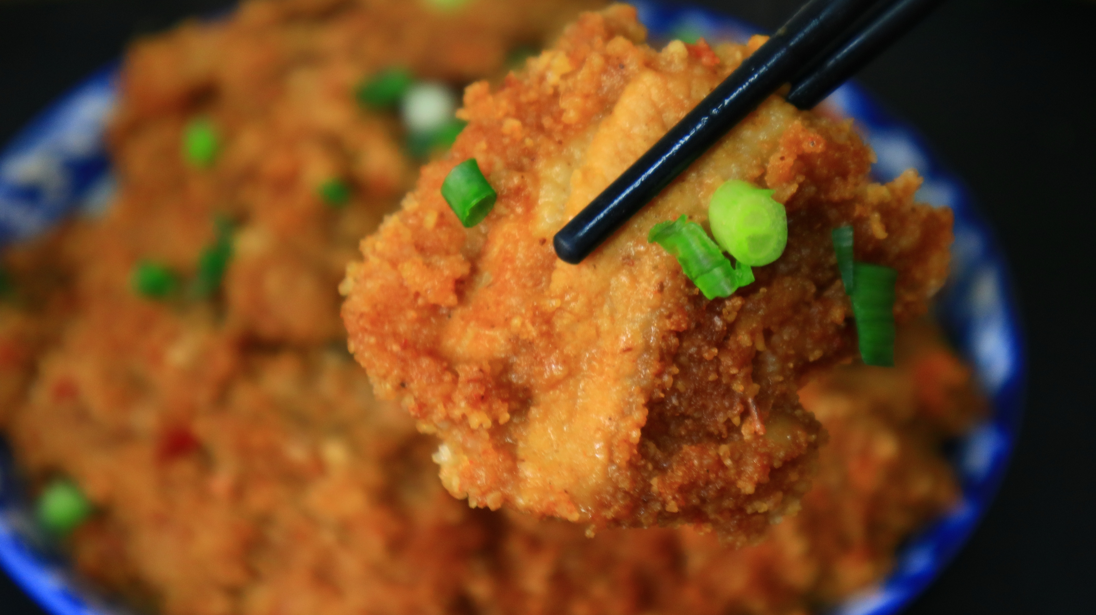 这应该是粉蒸肉最简单的做法，不用炒不用泡，肉片软糯，香而不腻