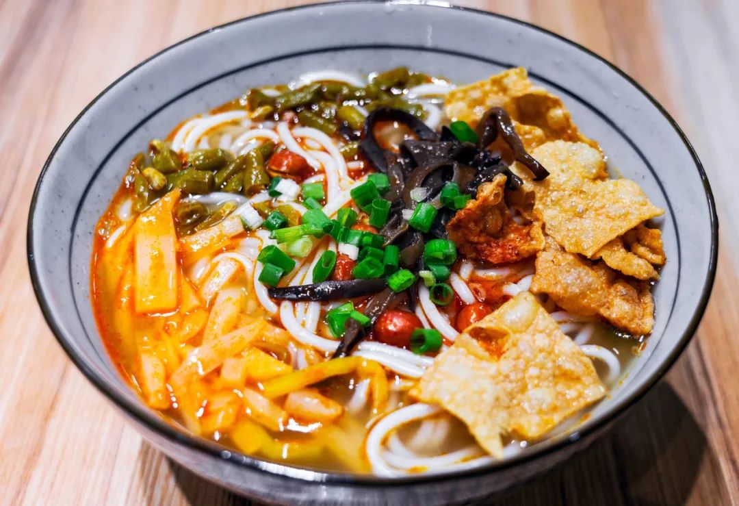 在这座岭南小城，喜欢广西和喜欢广东的都不会沉默