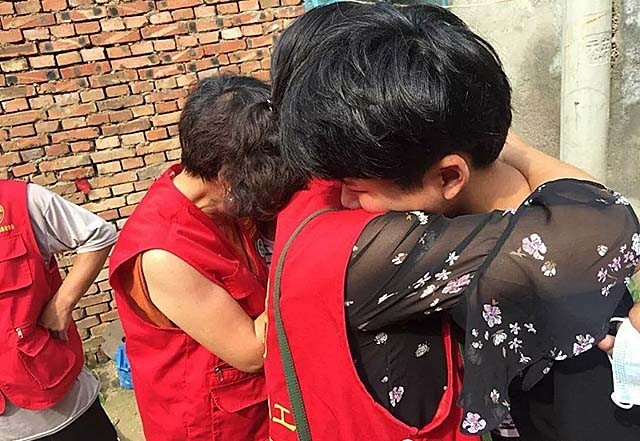 小腿巨粗的女孩,河南女子患病腿粗如大象