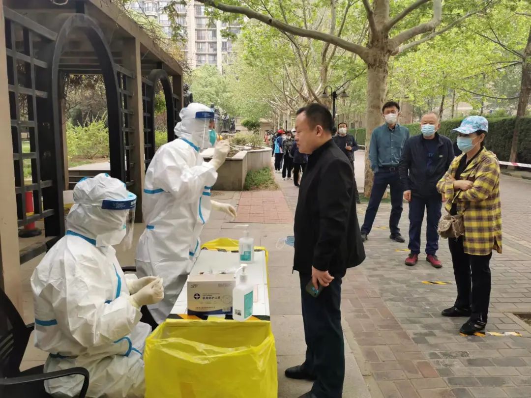 疫情防控志愿者核酸检测,众志成城核酸检测医疗队紧急驰援