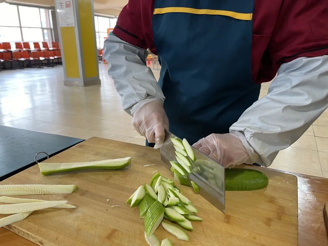 吉林动画学院8元伙食,吉林动画学院后勤招聘