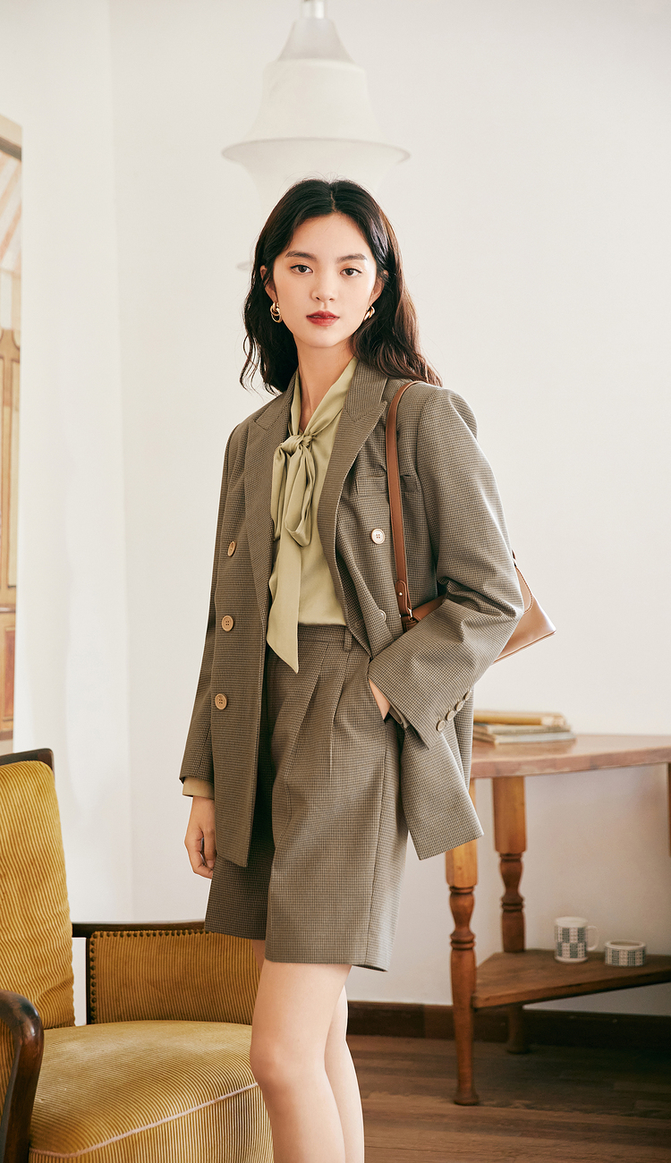 30岁女生穿什么牌子精致,30女人穿什么牌子衣服减龄