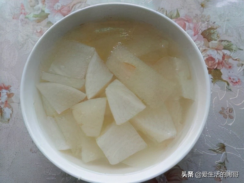 冬季太寒冷，4个防寒保暖小窍门给你，从头暖到脚，健康过冬