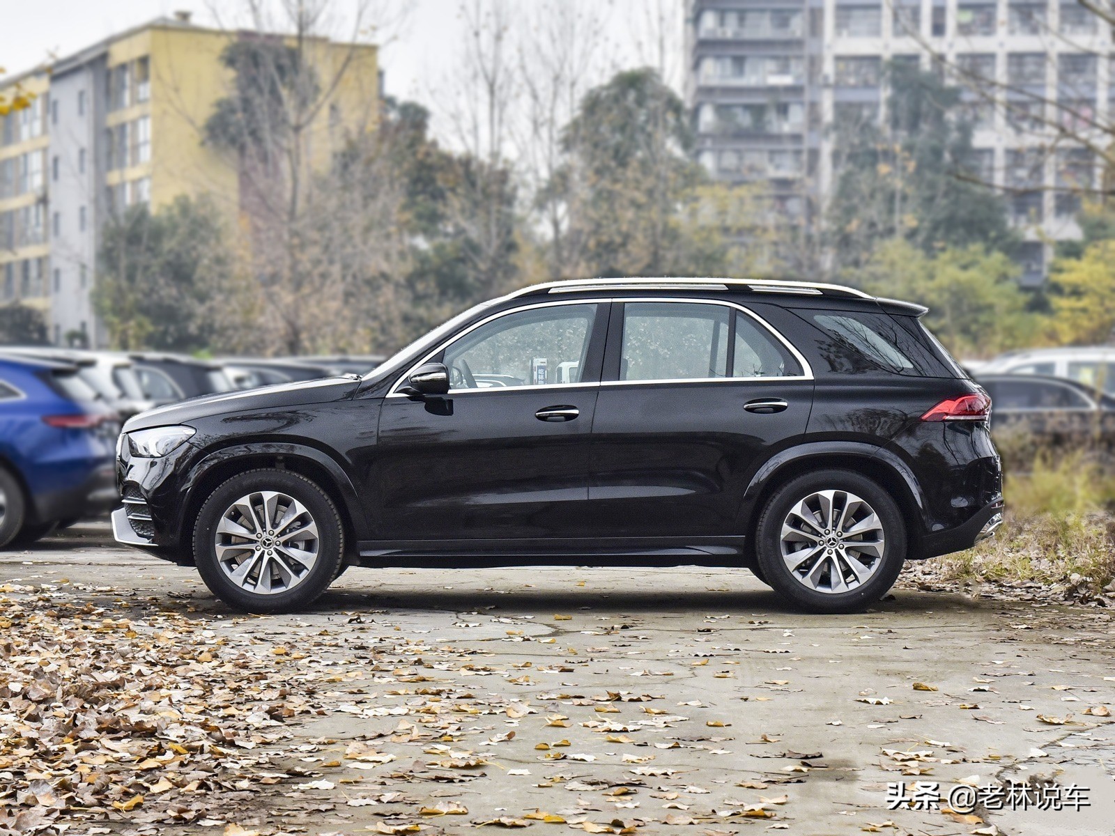 奔驰e和gle哪个更值得买,奔驰gle350e混动值得买吗