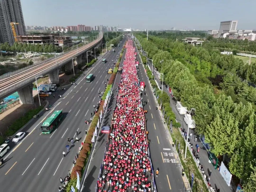 上海、北京、武汉、郑开四马开赛！四场赛事全览！