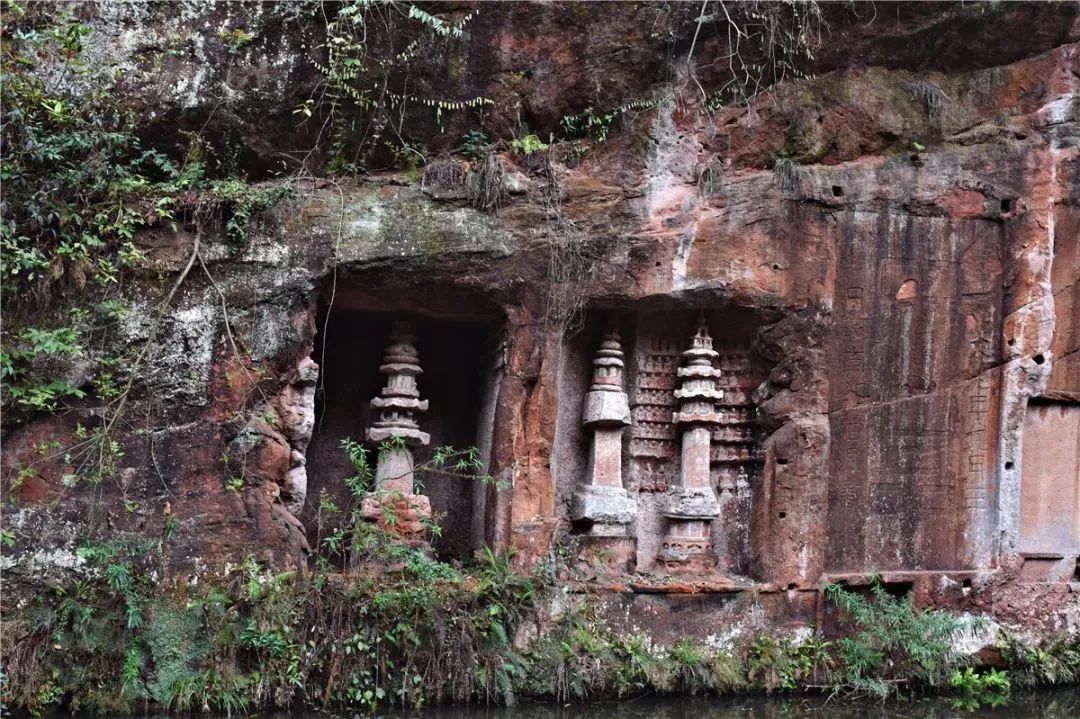 闈掔鏃呮父,鐪夊北闈掔