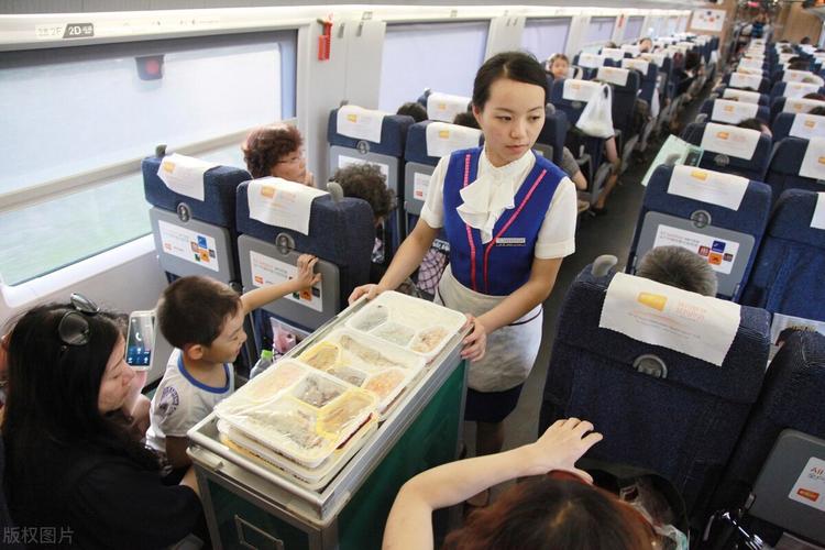 火车上的盒饭为啥卖不掉,为什么火车几十份盒饭也卖不掉