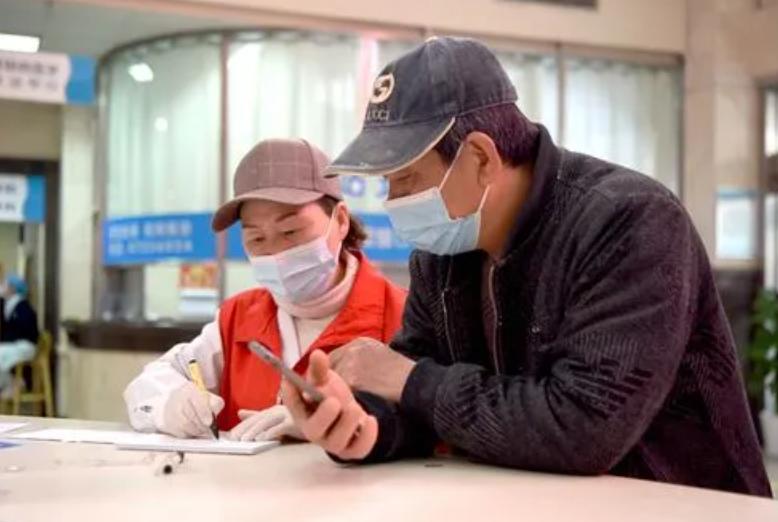 基于“伏邪学说”，探讨中医对慢性萎缩性胃炎的治疗方法