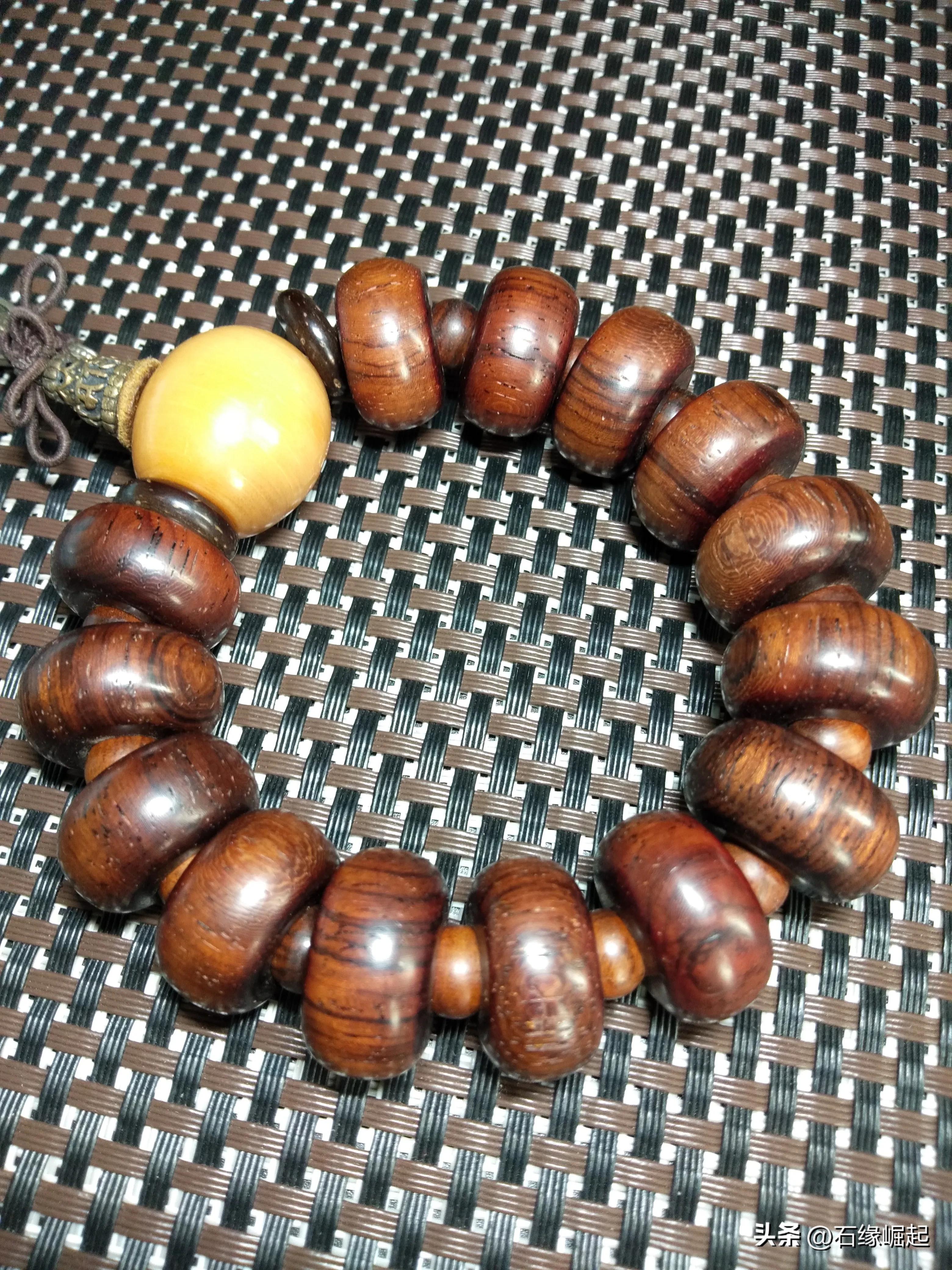 了解文玩手串,文玩手串最不容易被坑