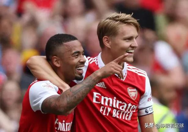 喜中隐忧,处在阴影之下的枪手新10号史密斯·罗