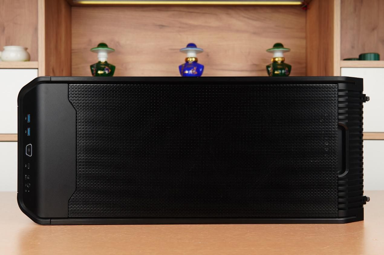 乔思伯d500多少钱,乔思伯机箱u4plus装几个硬盘