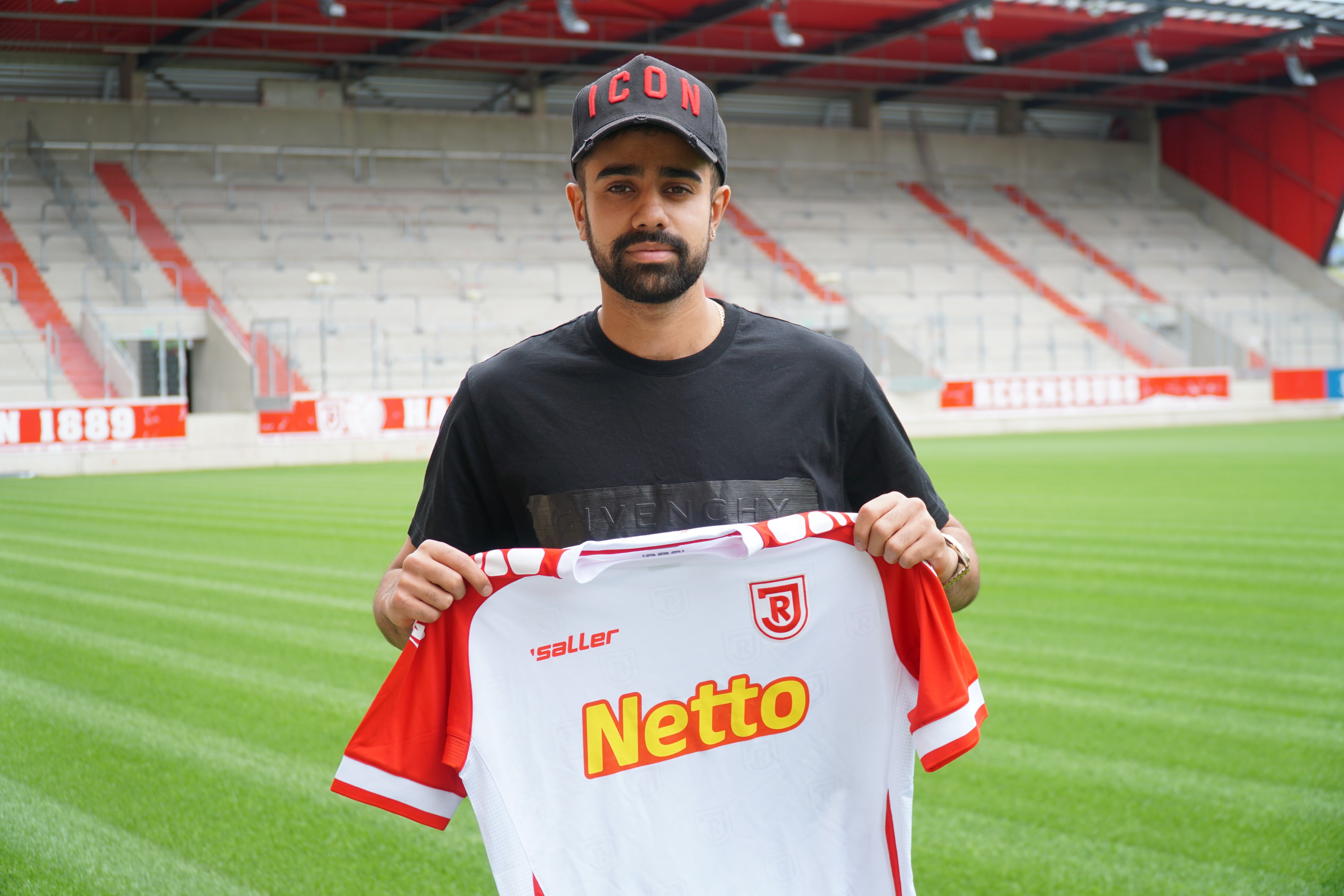 20岁小将闪耀欧冠25场打进14球,印度22号球员